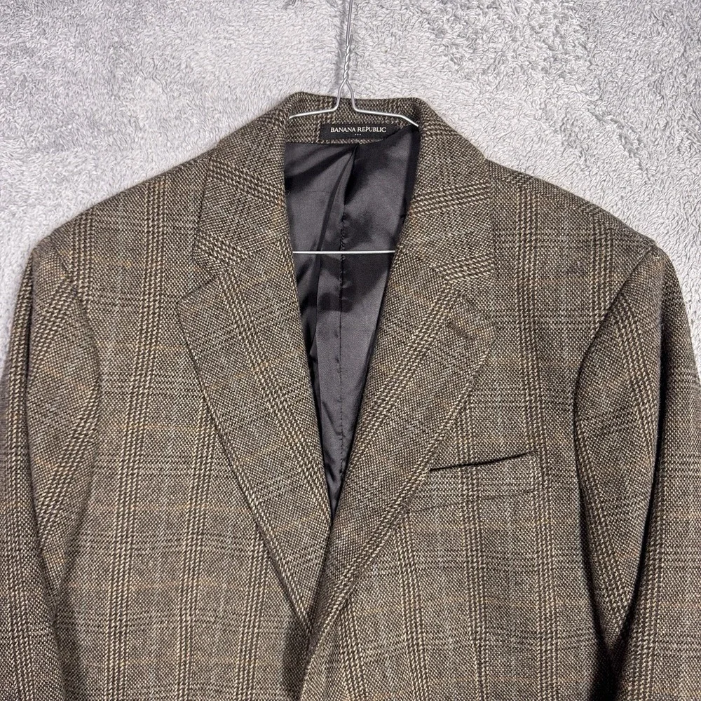 Banana Republic if review stored